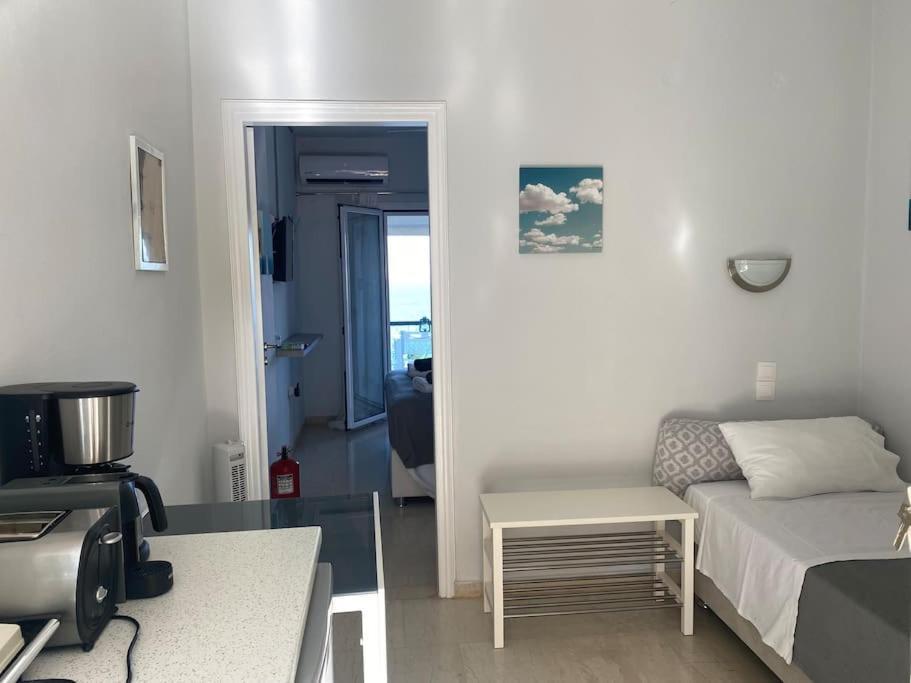Summer Senses In Apartment